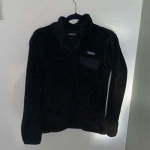 Black Patagonia girls Re-Tool Snap-T Fleece Pullover